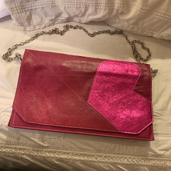 Dark pink handbag by by bolu with hearth design - Picture 2 of 7